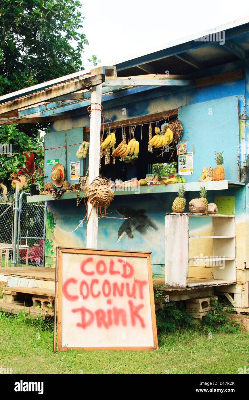 Hawaii, Oahu, Waiahole, Old Shack With Local Fruits And Coconut Drinks For Sale. Stock Photo