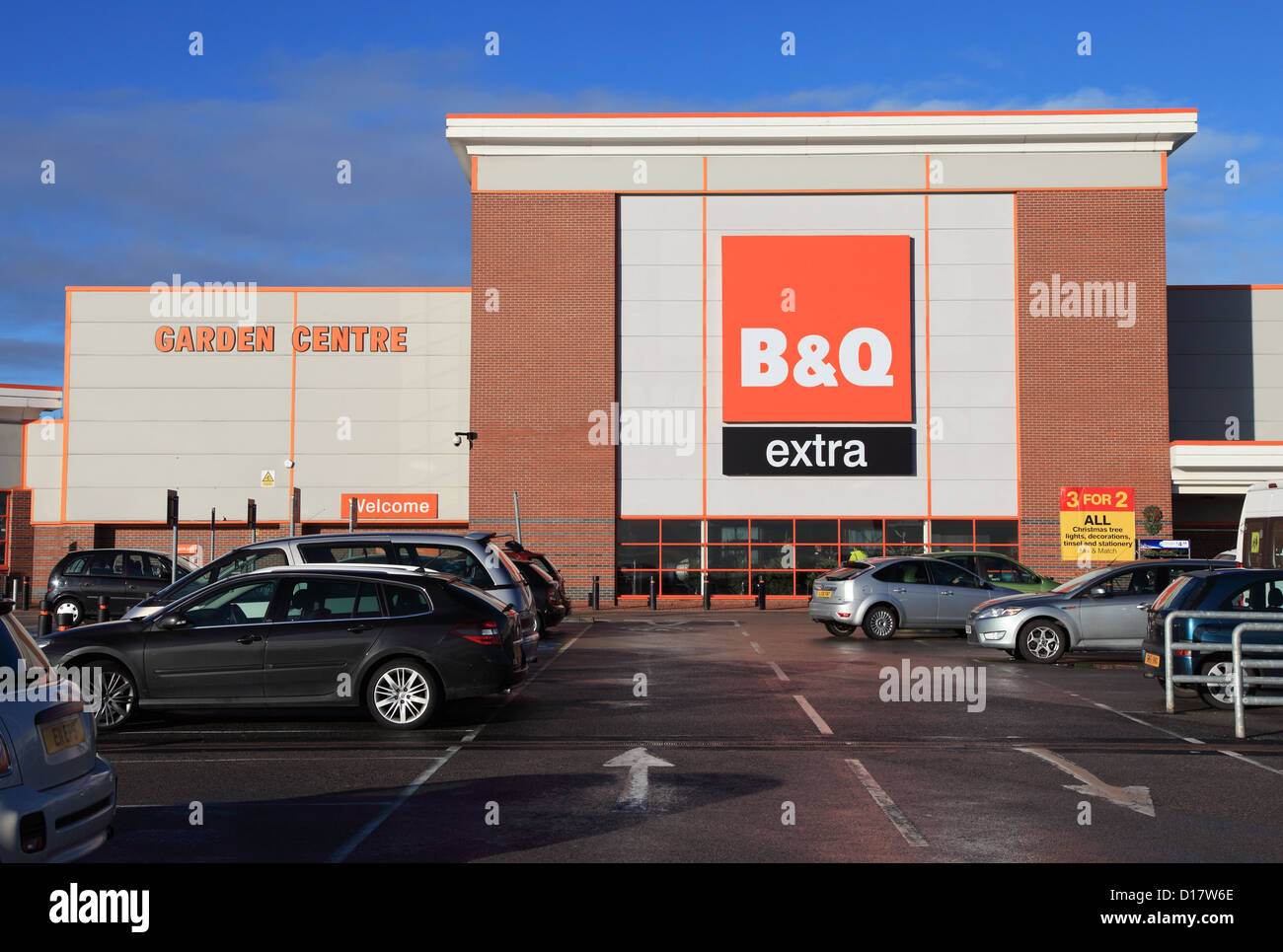 b-q-extra-car-park-and-store-in-washington-north-east-england-uk-stock