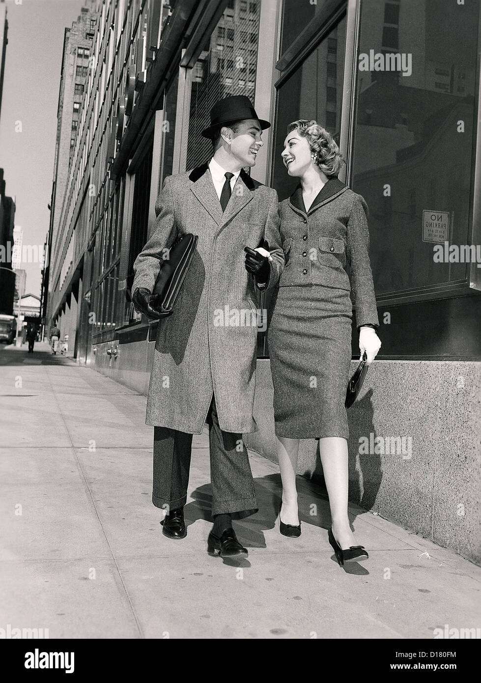 Vintage walking hi-res stock photography and images - Alamy