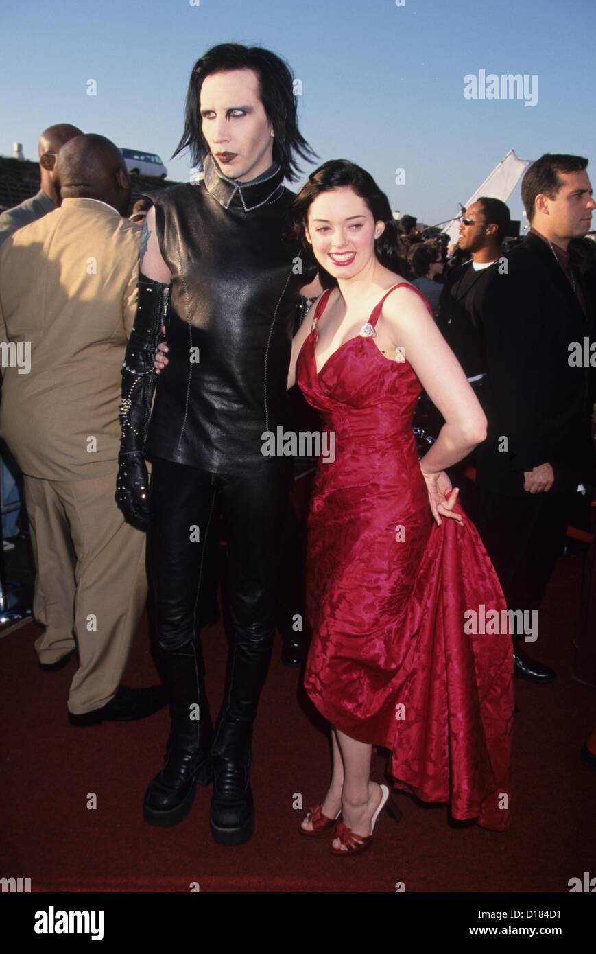 MARILYN MANSON with Rose McGowan at the MTV movie awards , Barker Hangar , Santa Monica , Ca. 1999.k15809lr.(Credit Image: © Lisa Rose/Globe Photos/ZUMAPRESS.com) Stock Photo