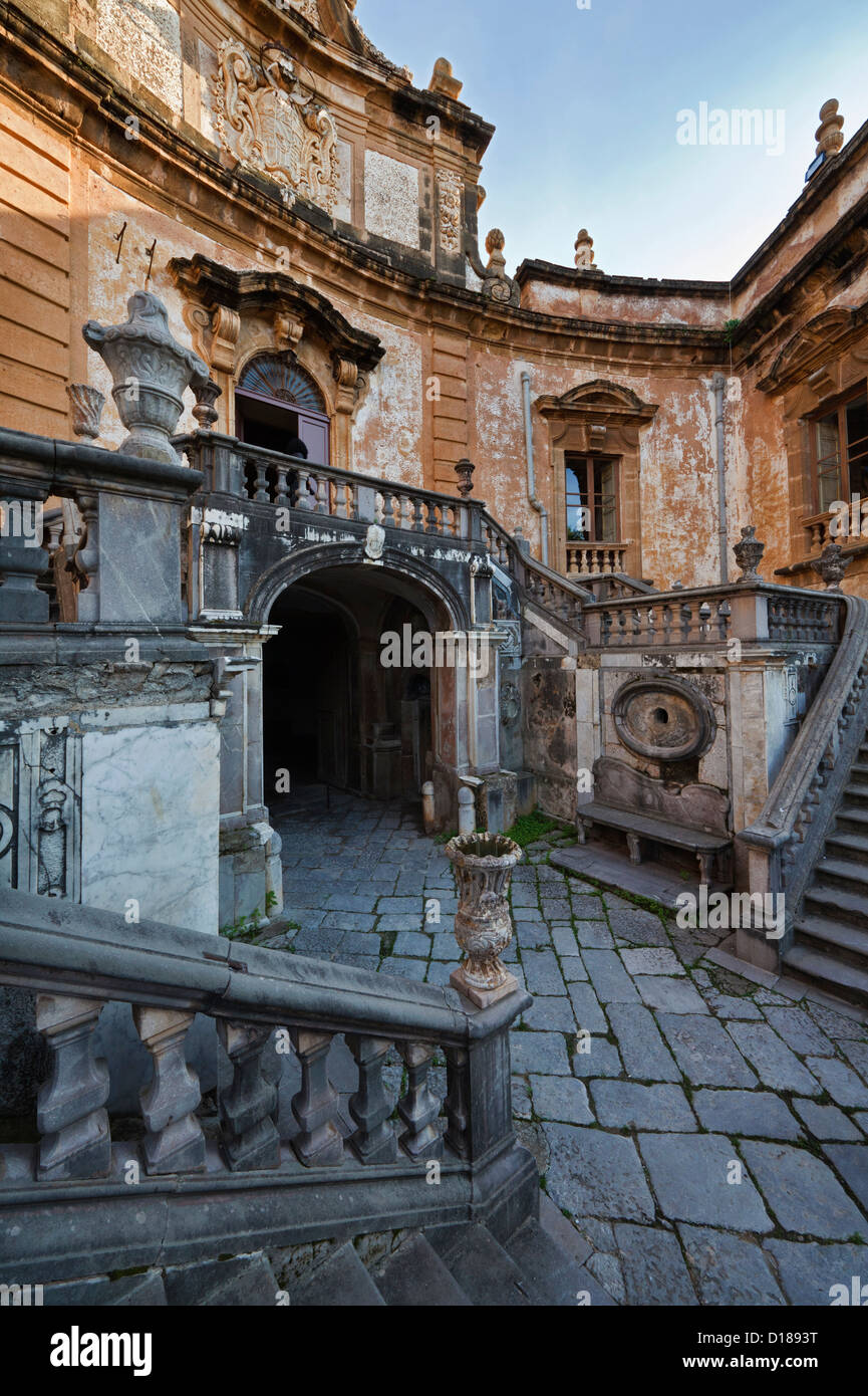 Italy, Sicily, Bagheria (Palermo), Villa Palagonia (1715 aC Stock Photo Alamy