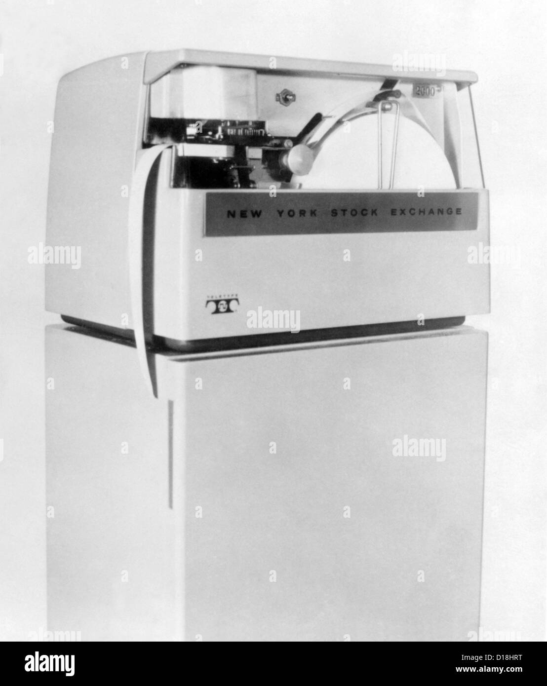 Stock market ticker tape hi-res stock photography and images - Alamy