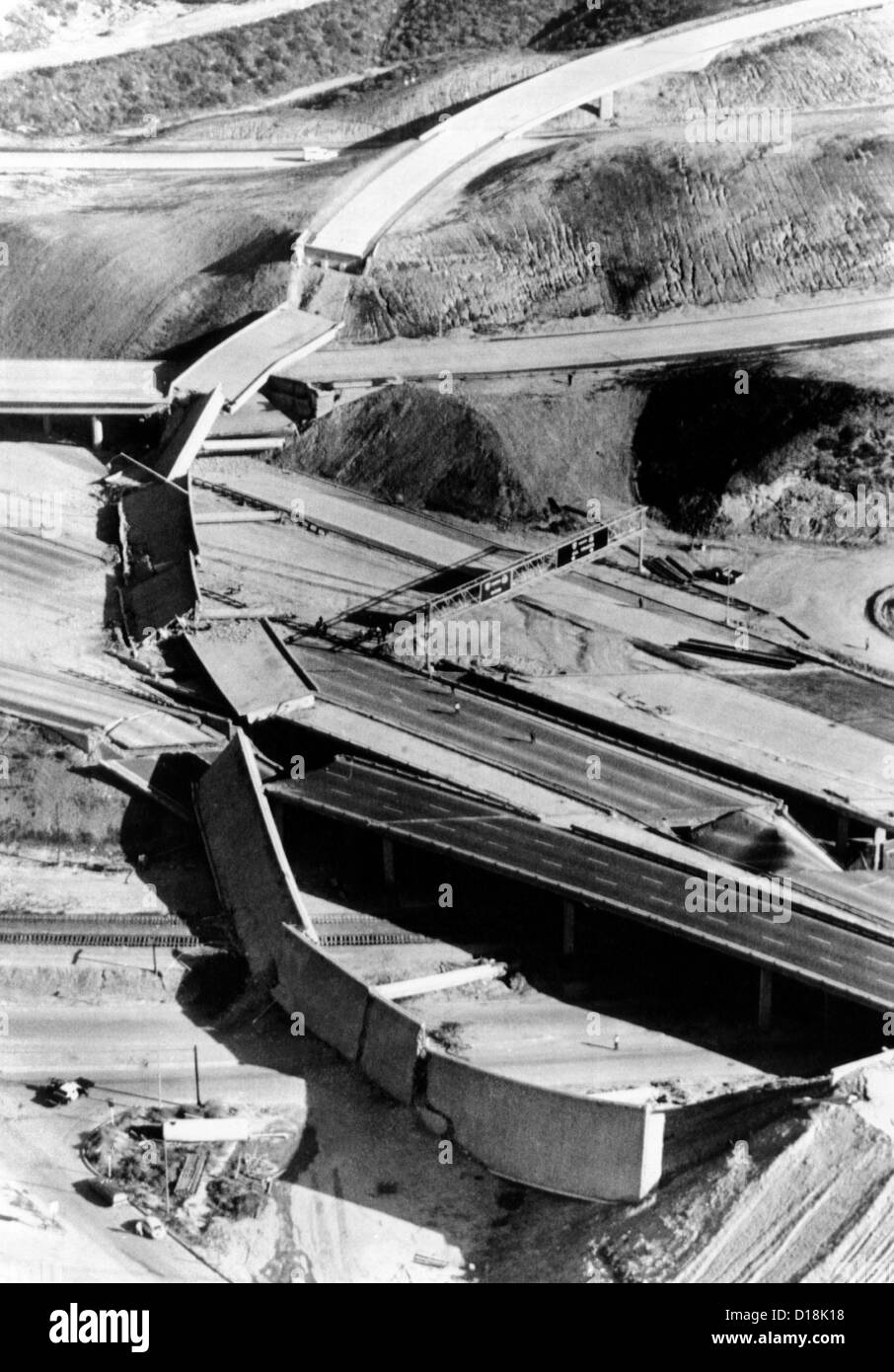 1971 San Fernando Earthquake collapsed freeway overpasses. Interstate 5 and Highway 14, were closed the inland main highway Stock Photo