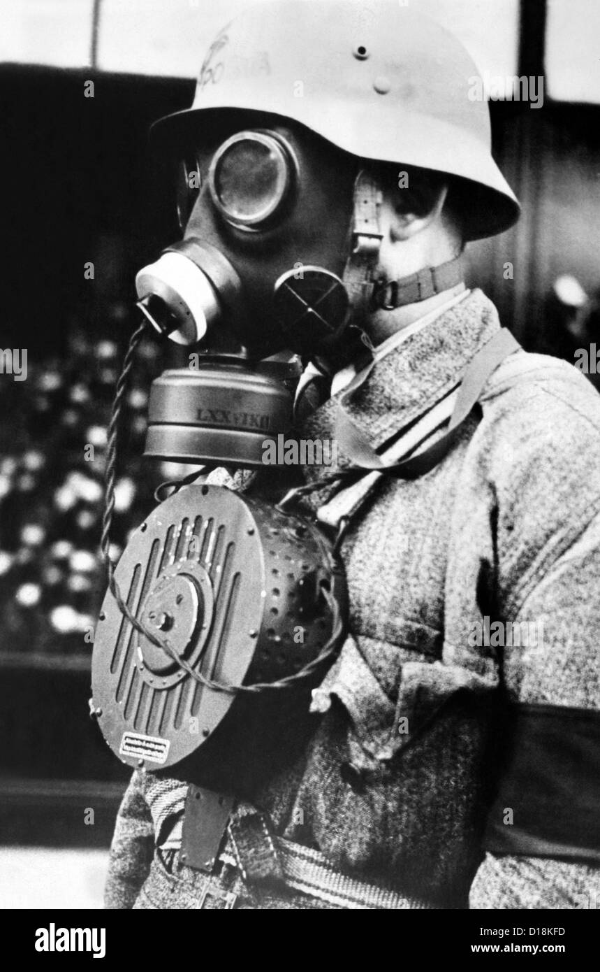 Hungarian soldier wearing a new type of gas mask with a microphone enable conversation a gas attack. Nov. 10, 1939 Stock Photo - Alamy