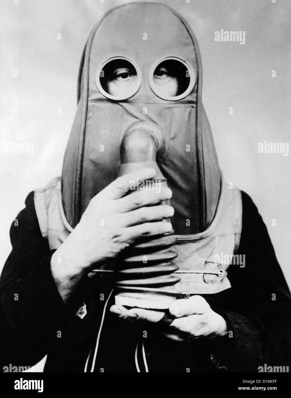 Wwii gas masks hi-res stock photography and images - Alamy