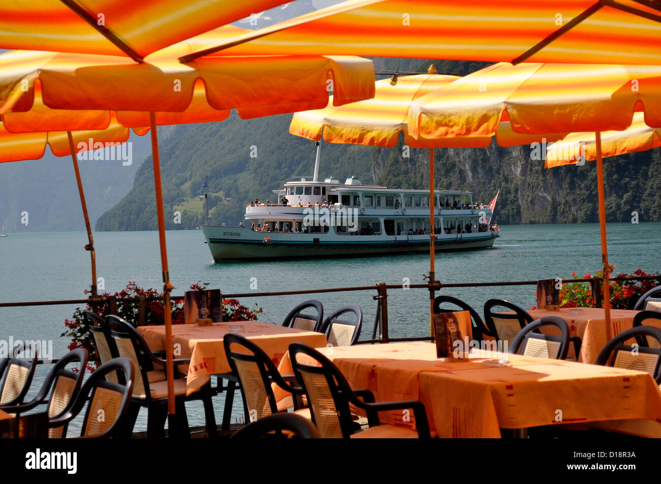 Ortschaft bei Brunnen, , Vierwaldstättersee, Restaurant an der Seepromenade, Passagierschiff Europa, , Stock Photo