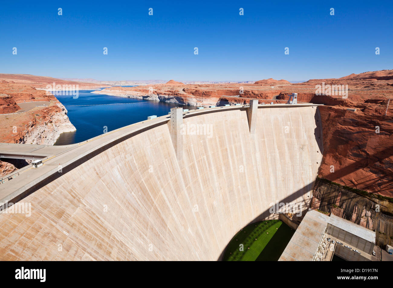 Lake Powell and the Glen Canyon hydro-electric power generating station dam near Page Arizona United States of America Stock Photo