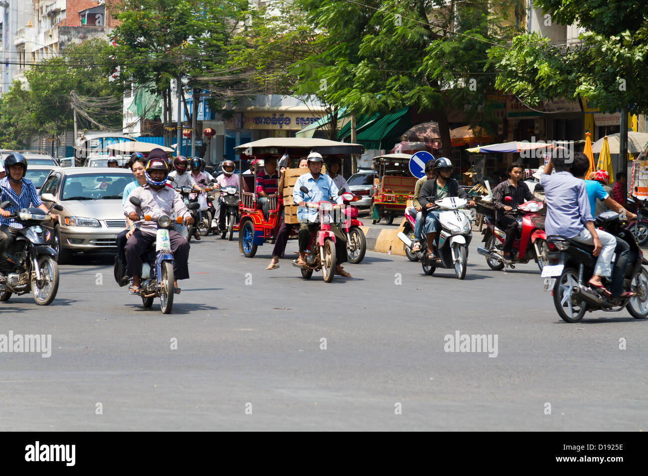Moped Traffic in Phnom Penh, Cambodia Stock Photo Alamy