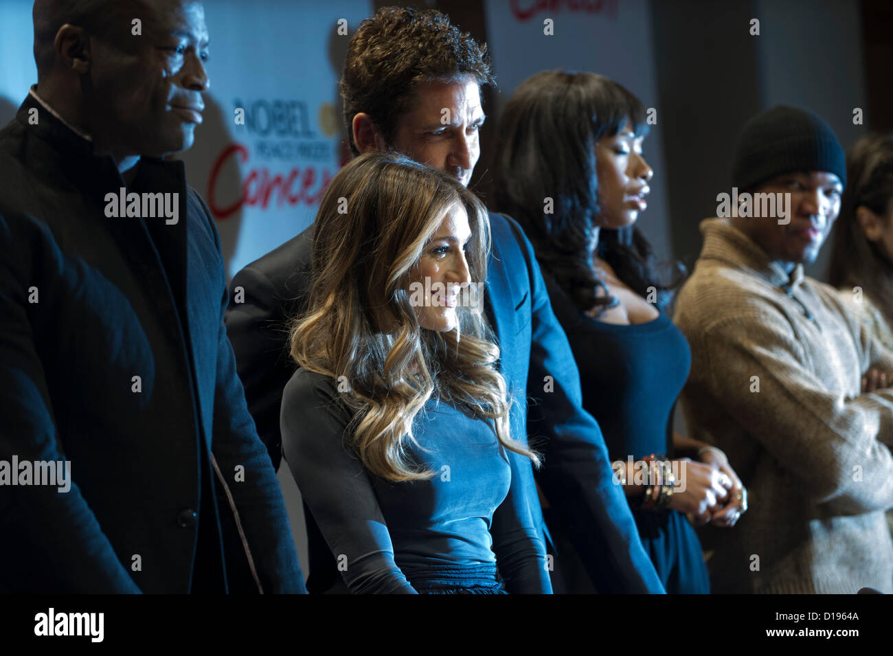 Oslo, Norway. 11/12/2012. From left, Seal, Sarah Jessica Parker, Gerard Butler, Jennifer Hudson and Ne-Yo  during a press conference for the Nobel Peace Prize concert in Oslo. Credit:  Alexander Widding / Alamy Live News Stock Photo