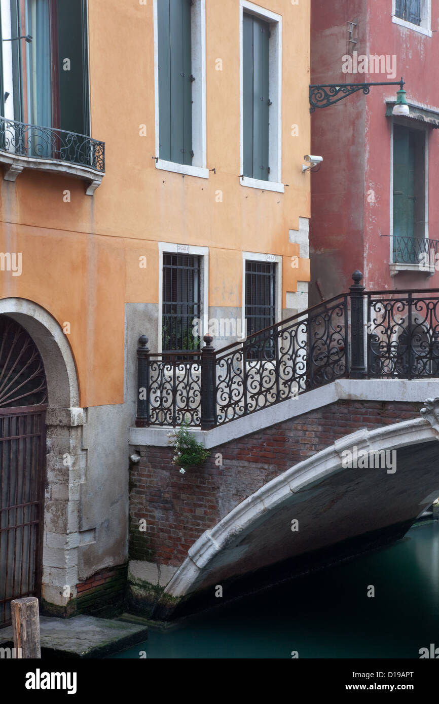 Railing venice italy hi-res stock photography and images - Alamy