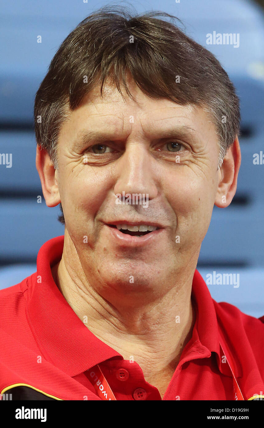 Sports director Lutz Buschkow observes practice one day before the start of the Short Course Worlds in Istabul, Turkey, 11 December 2012. Photo: Hannibal Stock Photo