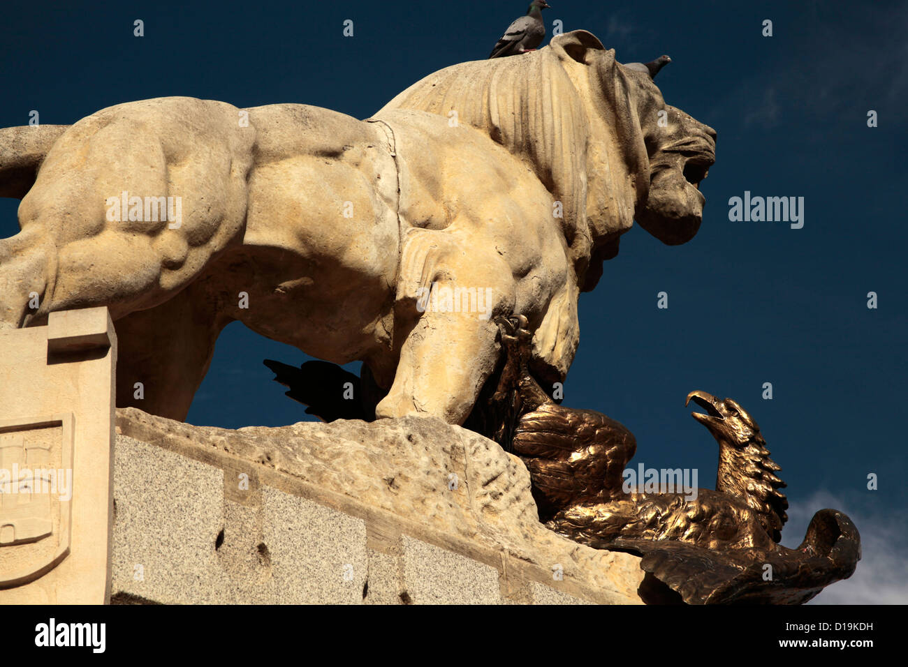 Monumento medieval hi-res stock photography and images - Alamy