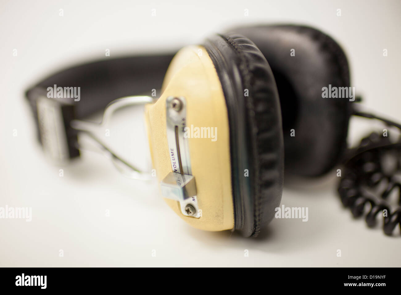 vintage old headphone Stock Photo - Alamy