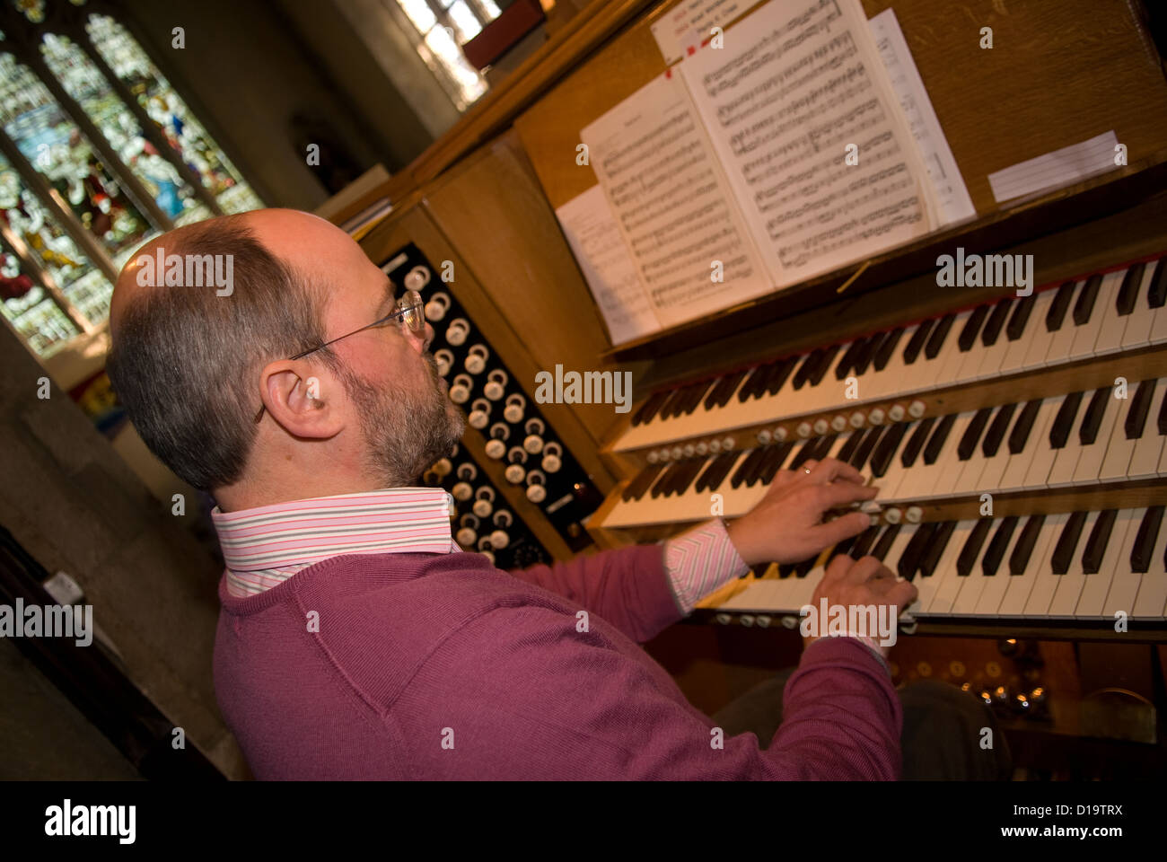 Organist playing church organ hires stock photography and images Alamy