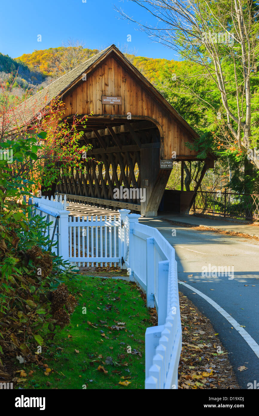 The Woodstock middle bridge, Woodstock, Vermont Stock Photo - Alamy