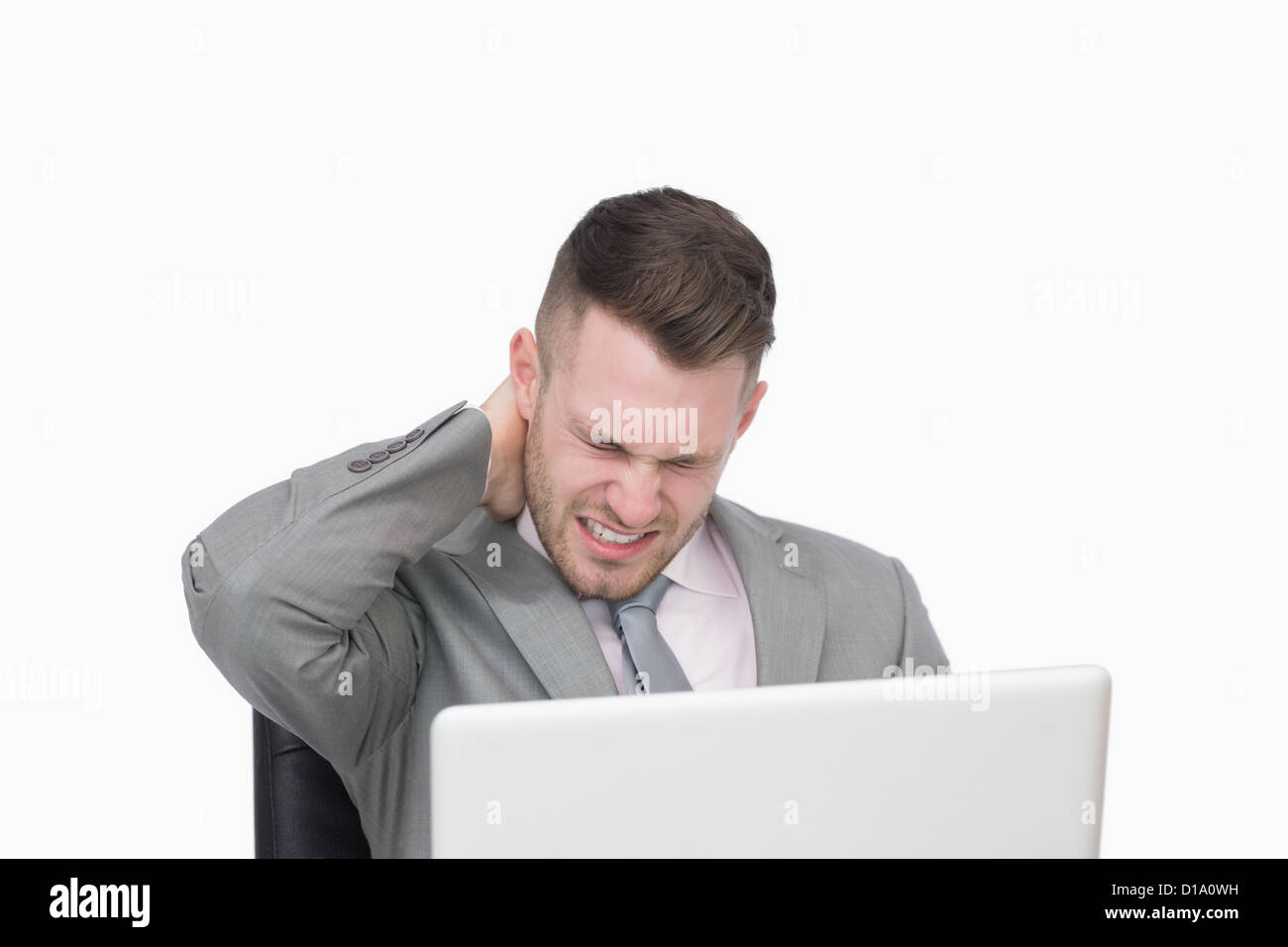 Люди играющие в комп. Excessive computer. Айтишник за компьютером. Офисный работник. Мужчина за ноутбуком.