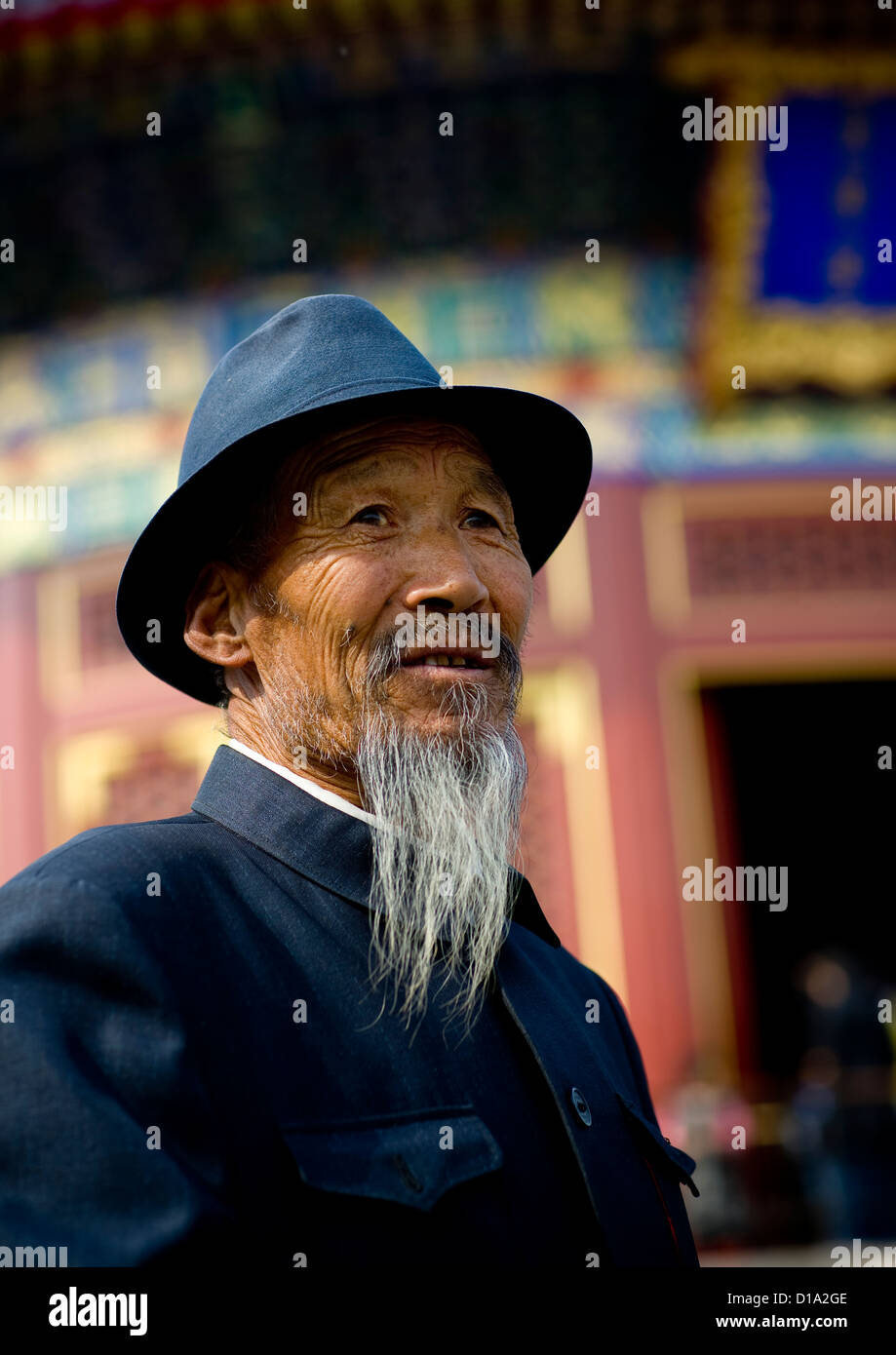 Old Chinese Man With A White Beard, Beijing, China Stock Photo