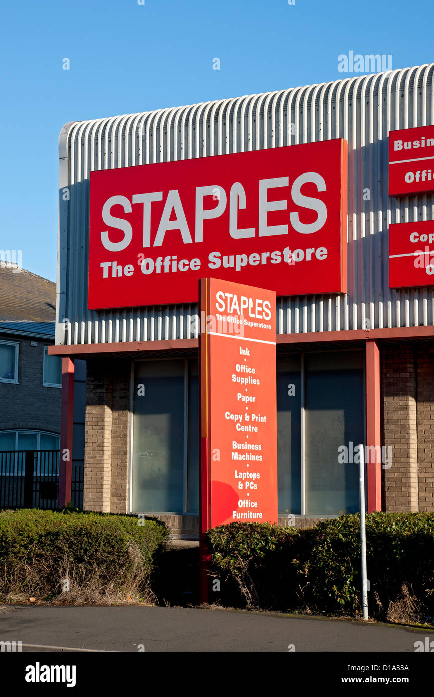 Staples Store High Resolution Stock Photography and Images Alamy