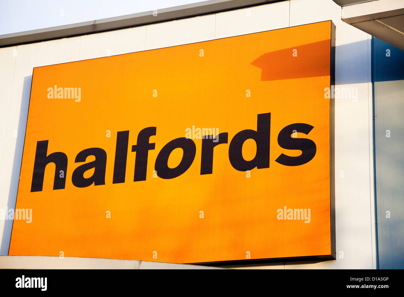 Shop fascia, retail warehouse, Halfords, UK Stock Photo