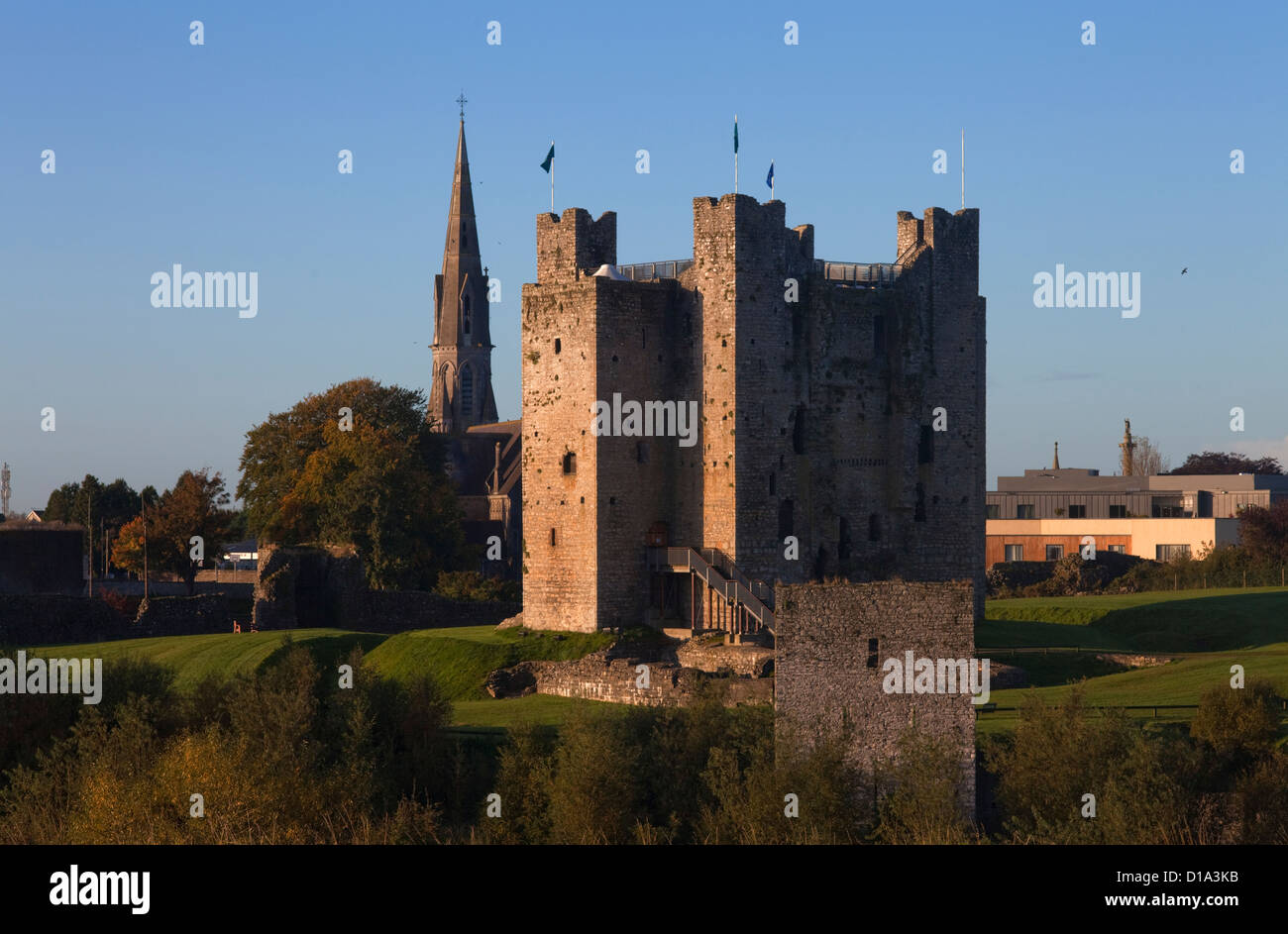 Trim Castle on the bank of the River Boyne, film location for 'Braveheart', is the largest Irish Anglo-Norman castle, Trim, County Meath, Ireland Stock Photo