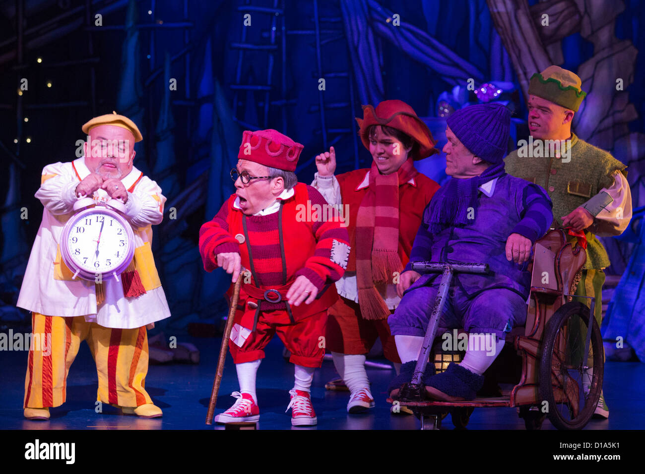 snow-white-and-the-seven-dwarfs-wimbledon-hi-res-stock-photography-and