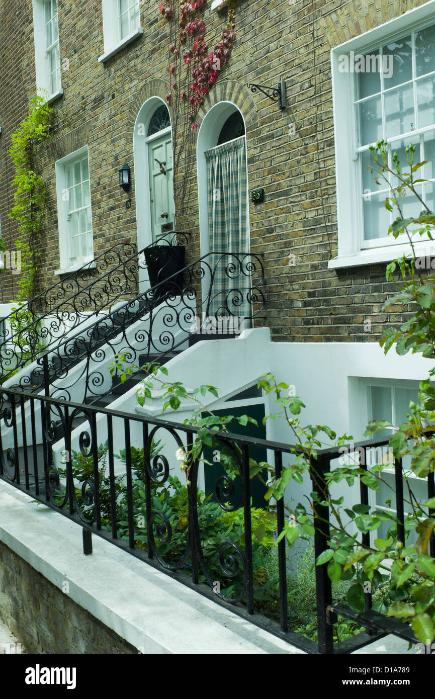 Terraced row north london hi-res stock photography and images - Alamy