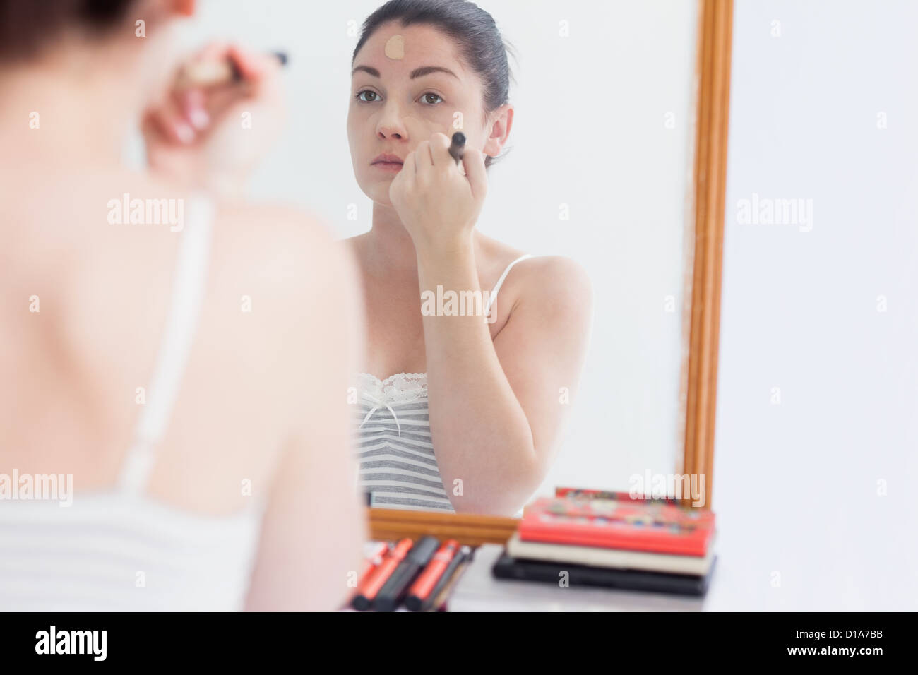 Woman face foundation hi-res stock photography and images - Alamy
