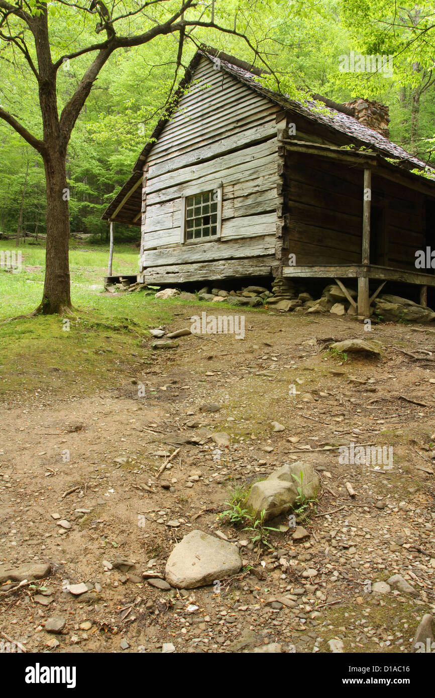 Log Cabin At The Noah Bud Ogle Farm Stock Photo 52474722 Alamy