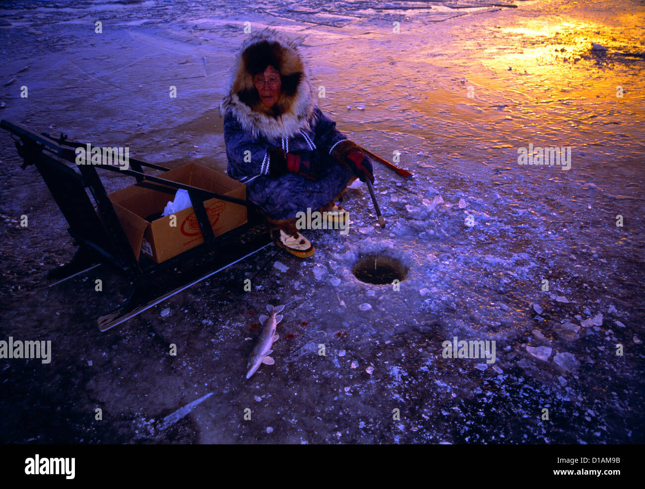 Eskimo alaska fishing hires stock photography and images Alamy