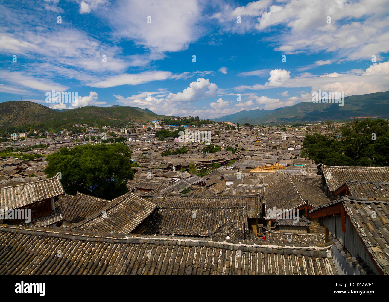 Roof Tops Of Old Town, Lijiang, Yunnan Province, China Stock Photo - Alamy
