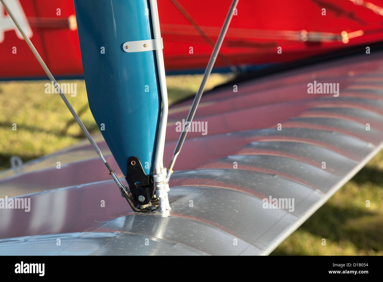 Aluminium aircraft wing hi-res stock photography and images - Alamy