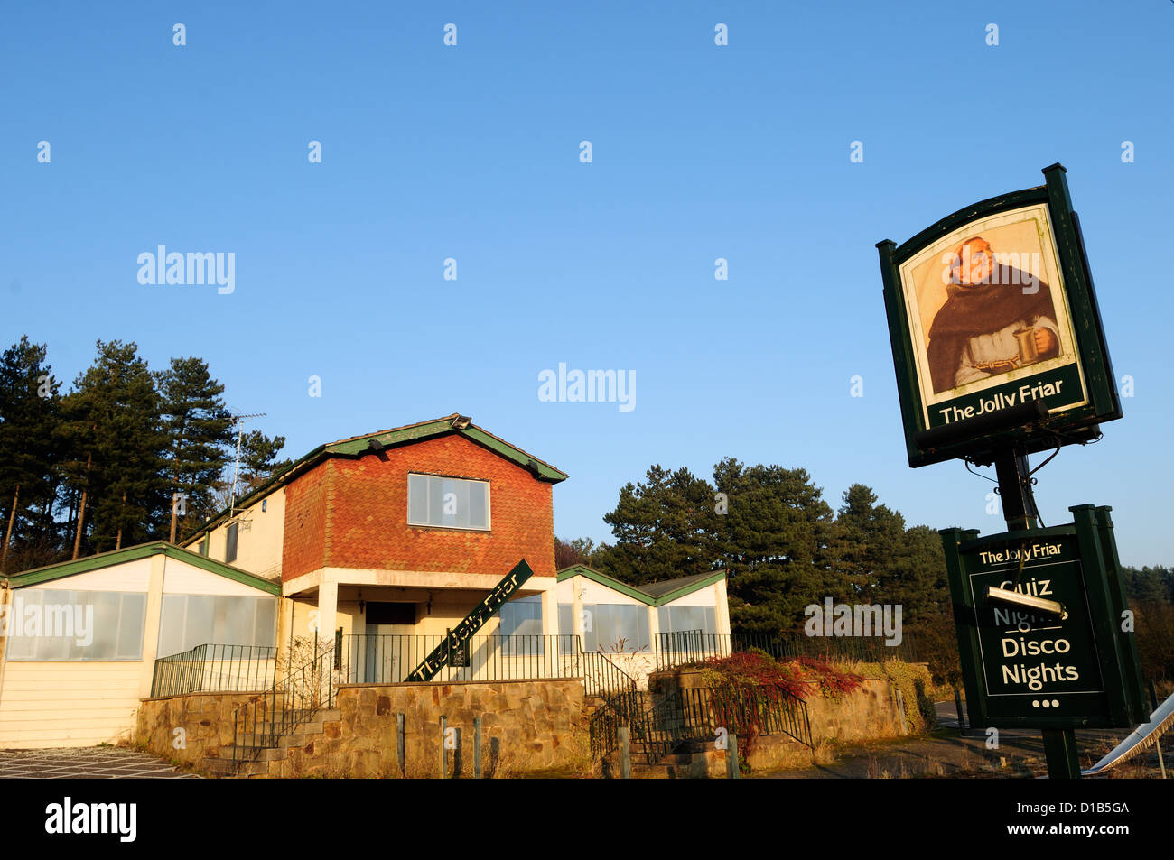 Closed Public House.Jolly Friar ,Blidworth Nottinghamshire Stock Photo