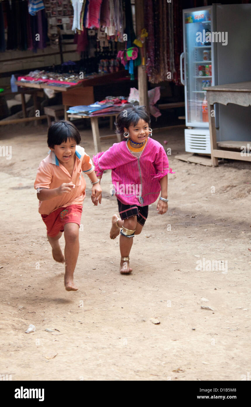 Children from the Kayan minority group playing, Huai Seau Tao, Mae Hong Son Province, Thailand Stock Photo