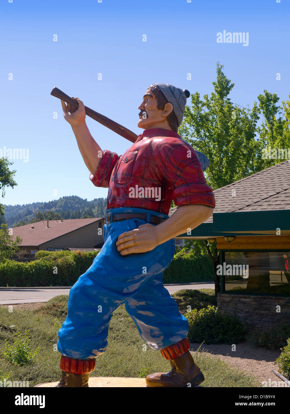 Giant Lumberjack in the Logging area of Oregon USA Stock Photo Alamy