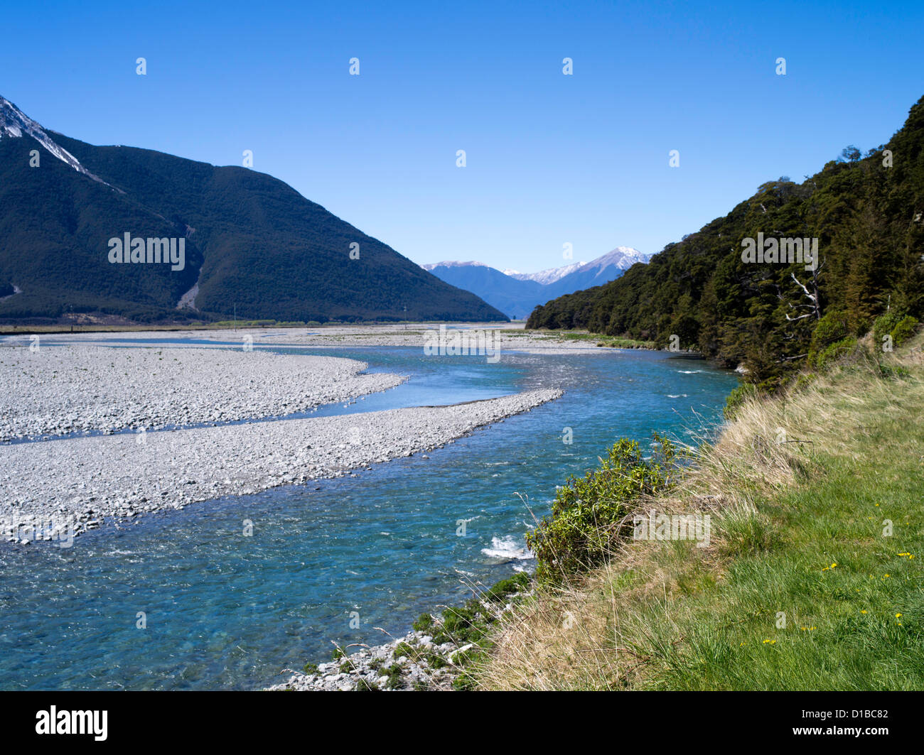 View of the Waimakariri River, Arthur's Pass National Park, New Zealand ...