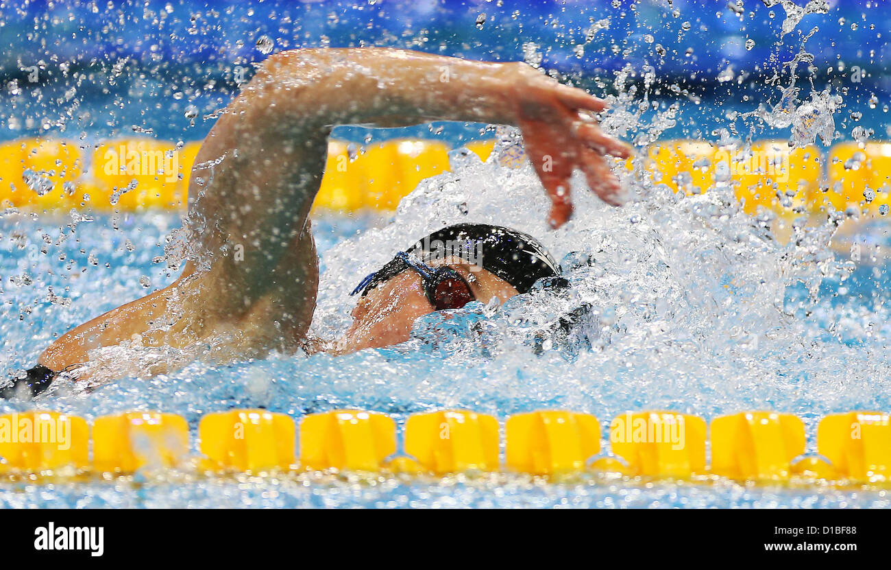 Die deutsche Schwimmerin Britta Steffen schwimmt am 13.12.2012 während der Kurzbahn-Weltmeisterschaften in Istanbul den Vorlauf über 100 Meter Freistil. Foto: Hannibal/dpa +++(c) dpa - Bildfunk+++ Stock Photo