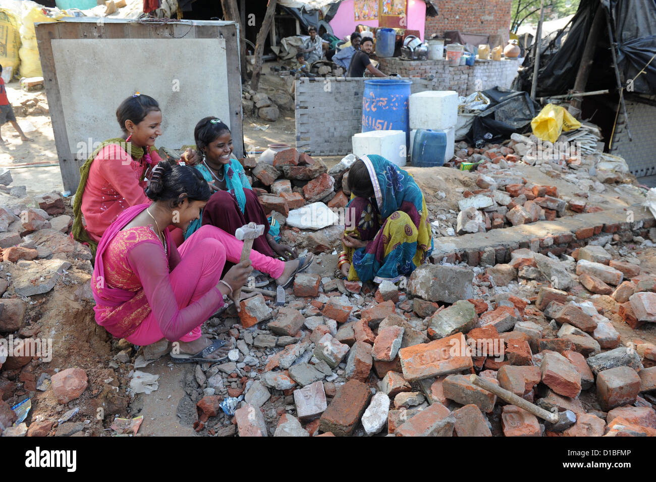 Girl from slums hi-res stock photography and images - Alamy
