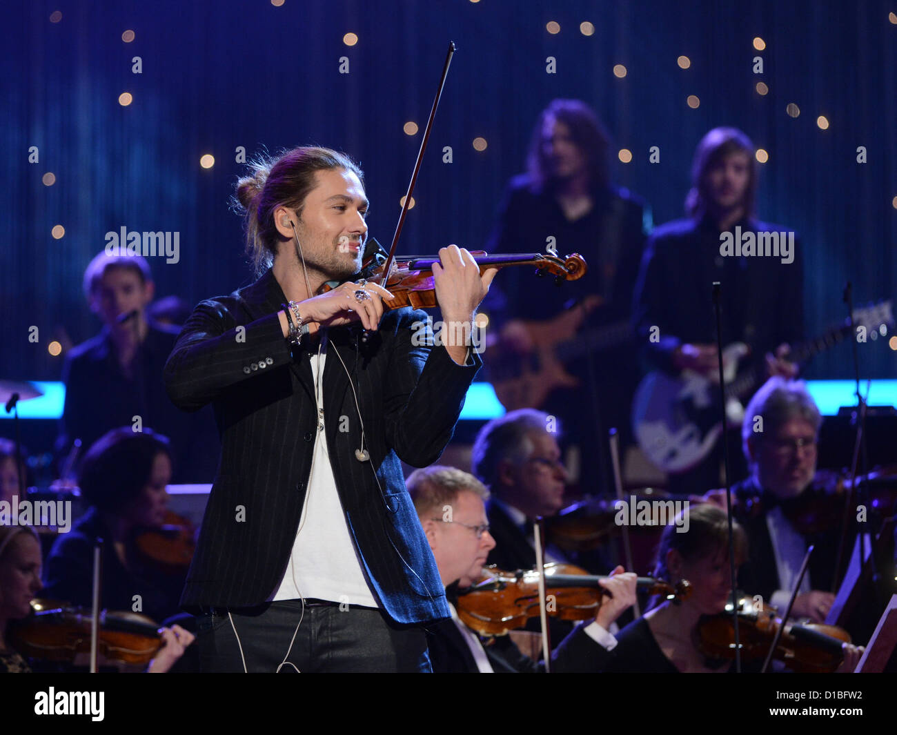 German violin virtuoso David Garrett performs during rehearsal for the 18th Jose Carreras Gala at the Neue Messe in Leipzig, Germany, 13 December 2012. The benefit show is held for people with leukemia and will be broadcast on ARD this evening. Photo: HENDRIK SCHMIDT Stock Photo