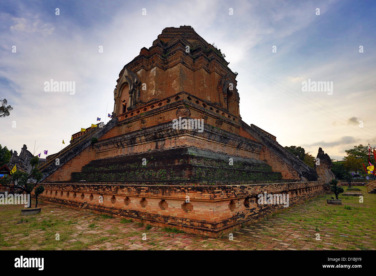The Stupa at the Wat Chedi Luang temple, Chiang Mai, Thailand Stock Photo