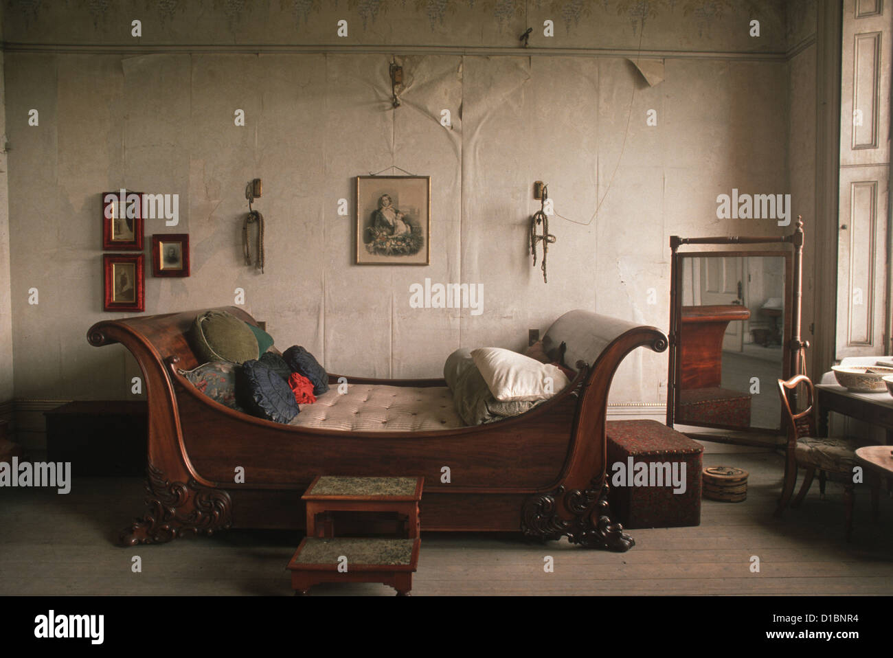 Victorian Bedroom Furniture High Resolution Stock Photography And Images Alamy
