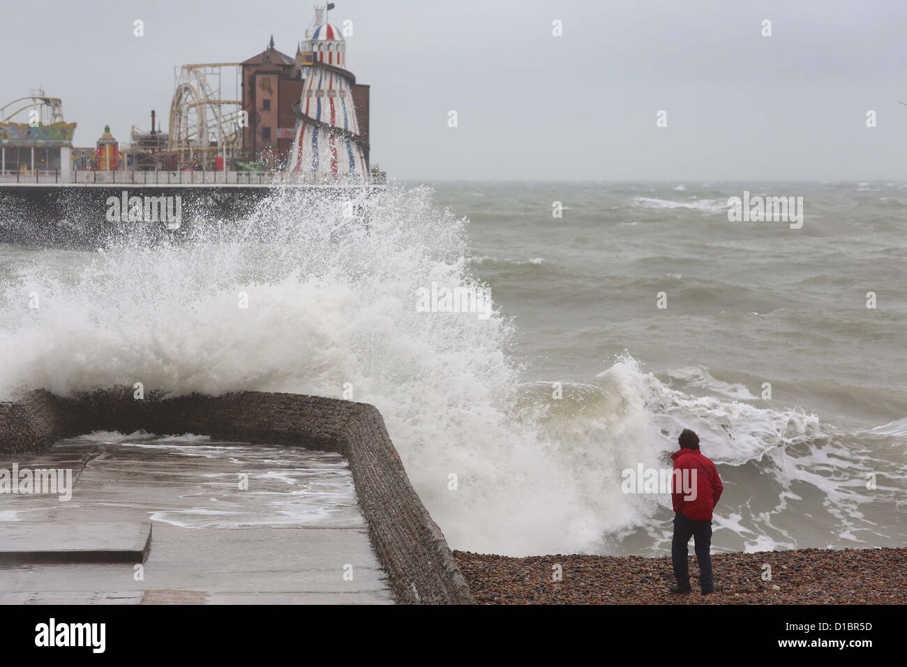 Sea Front Officers close parts of the beach as high winds and seas threaten flooding.in Brighton. Stock Photo