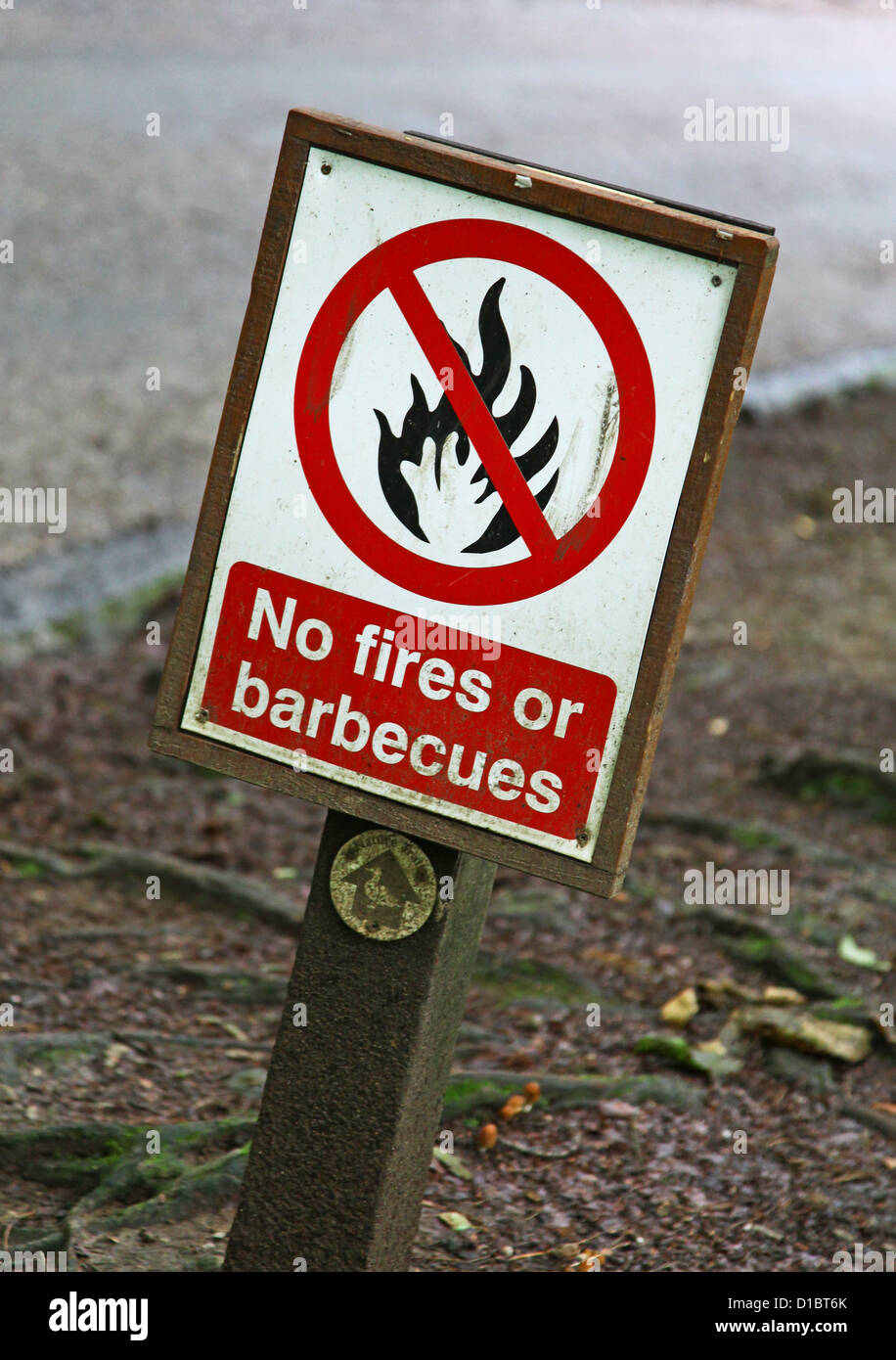 A sign saying no fires or barbecues Stock Photo