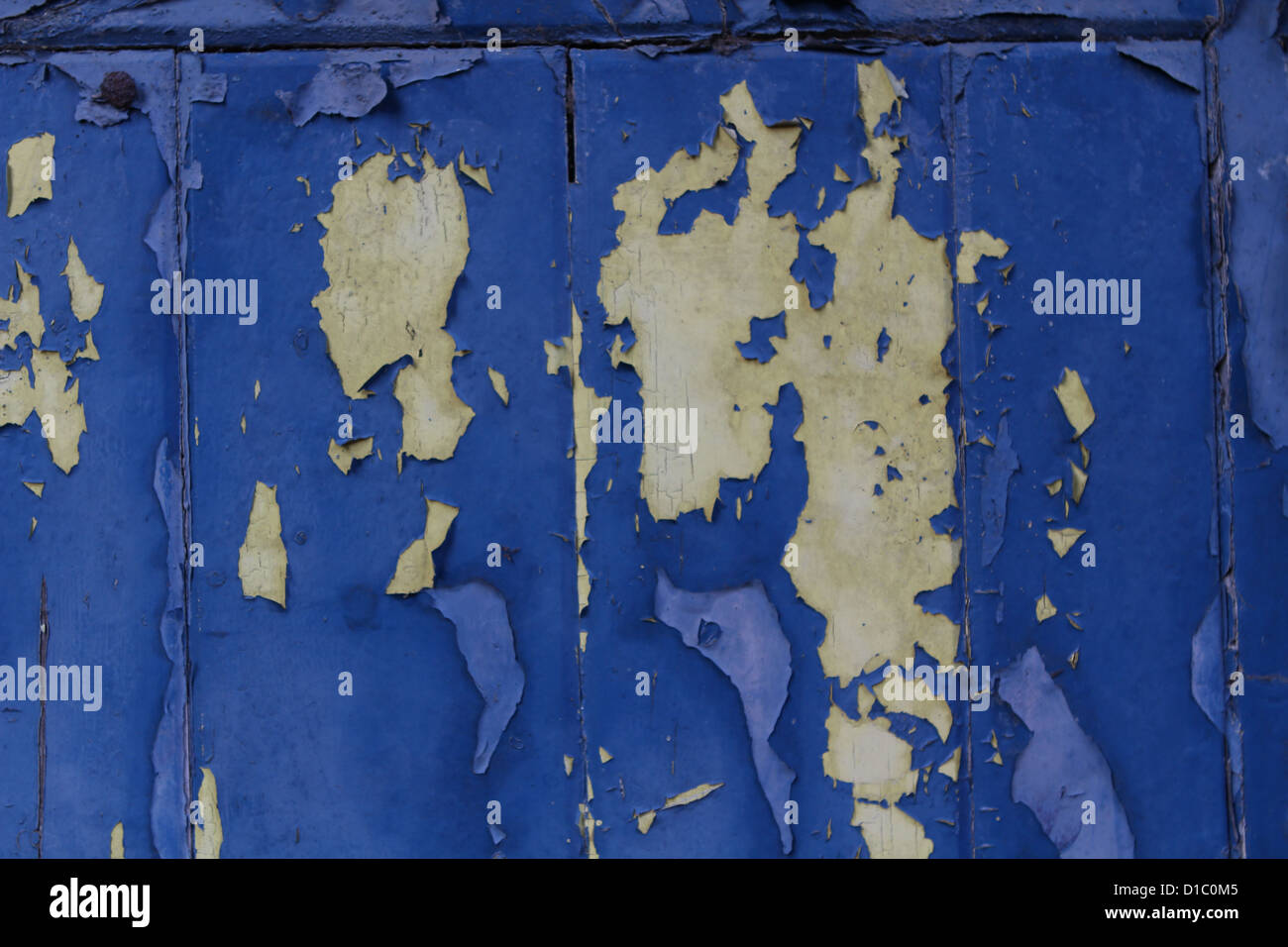 flake off paint on wooden fence Stock Photo Alamy