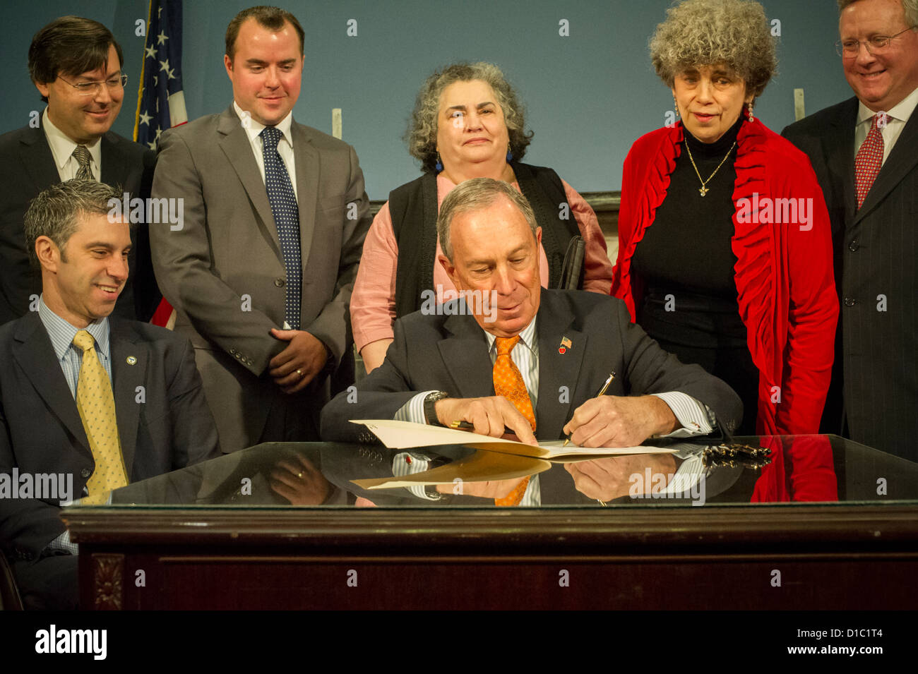 Government officials hi-res stock photography and images - Alamy