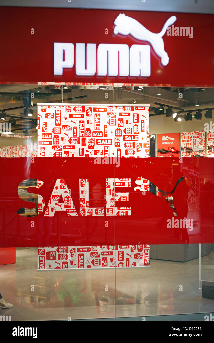 Puma store shop display hi-res stock photography and images - Alamy