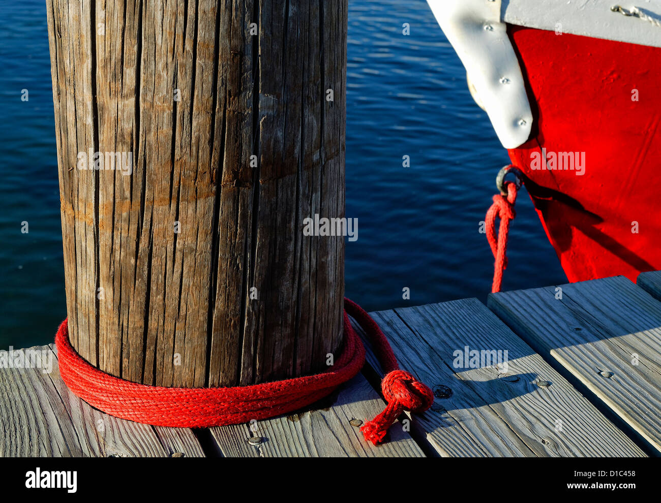 Ship Rope Tied Rope Moving Steamer Ships Edge Stock Photo - Download Image  Now - Advertisement, Anchor - Vessel Part, At The Edge Of - iStock