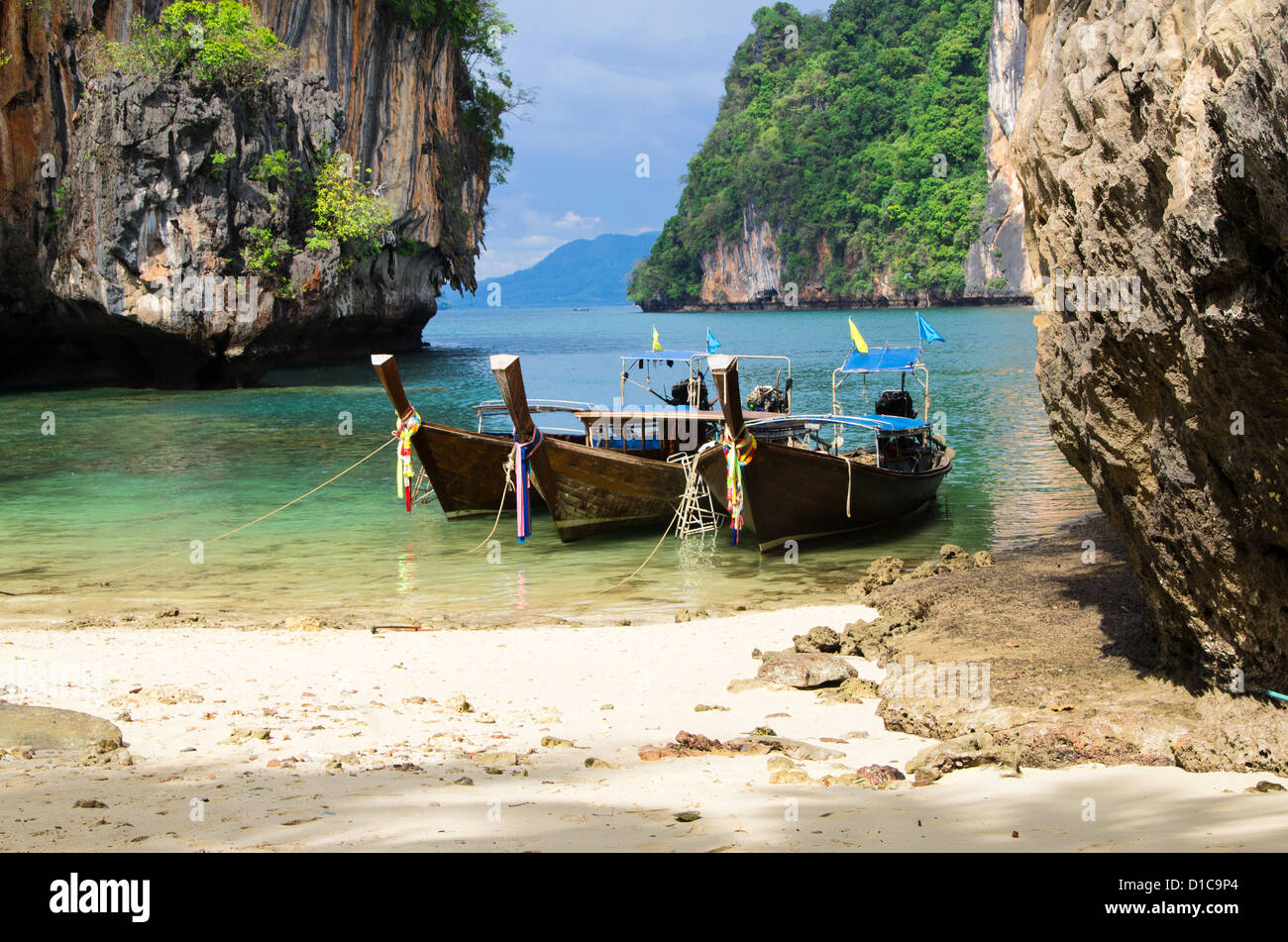 Thai tropical beach hi-res stock photography and images - Alamy