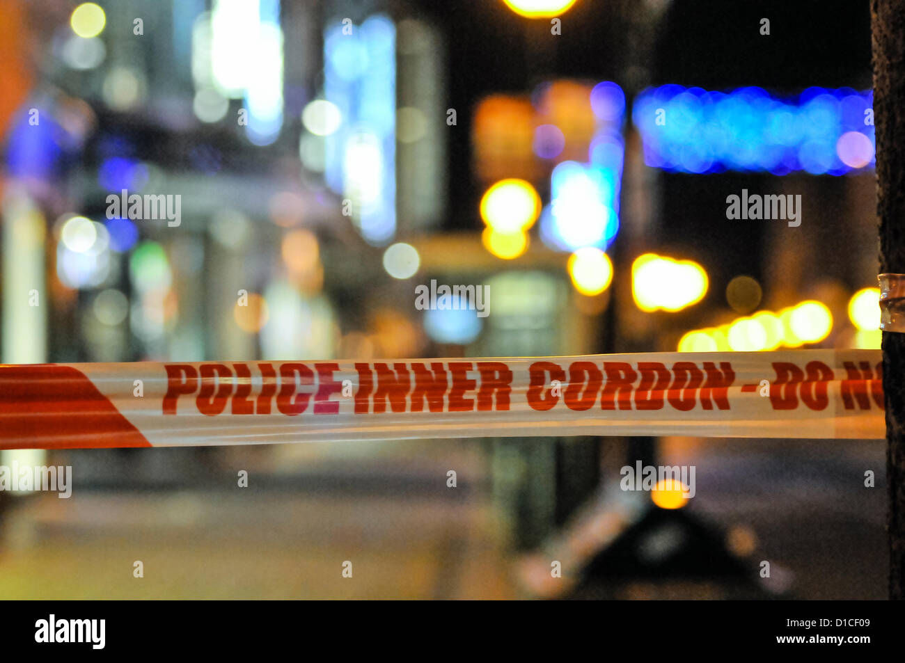 Crime scene night tape hi-res stock photography and images - Alamy