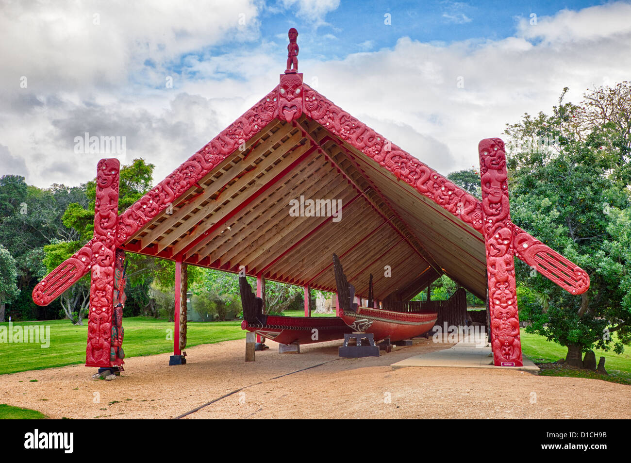 Maori War Canoe Ngatokimatawhaorua (on right), Waitangi Treaty Grounds, Paihia, north island, New Zealand. Stock Photo