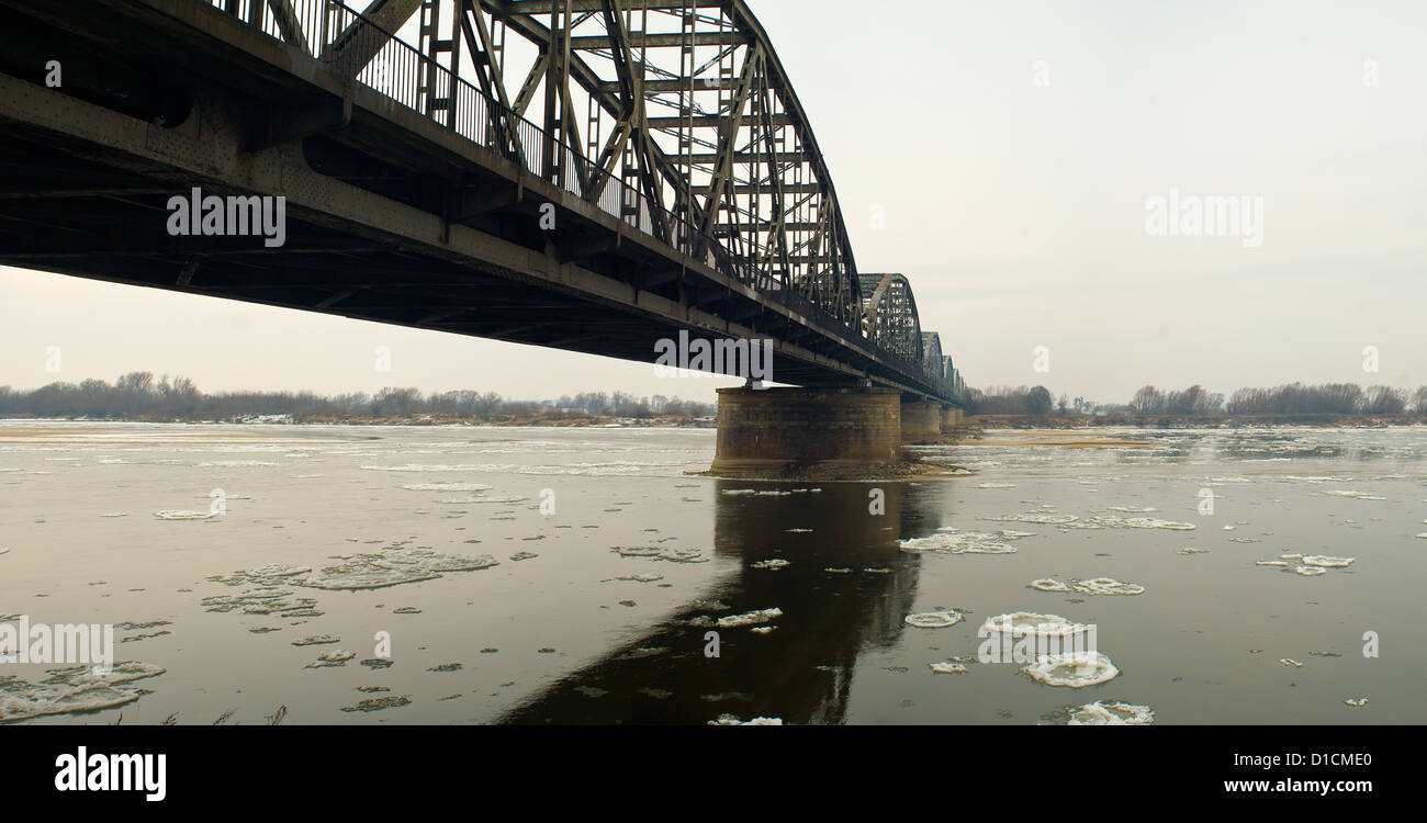 Concrete and metal bridge hi-res stock photography and images - Alamy